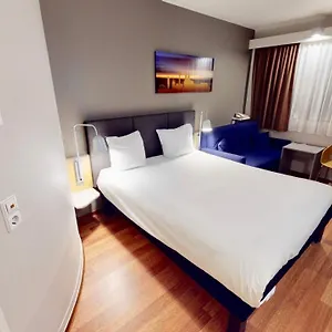Ibis Airport Colonia